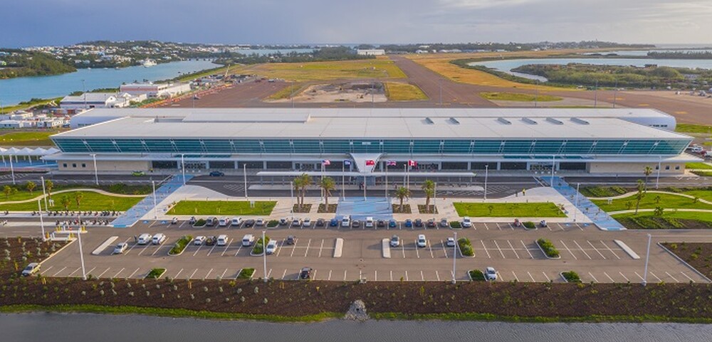 l'aéroport international L.F. Wade,